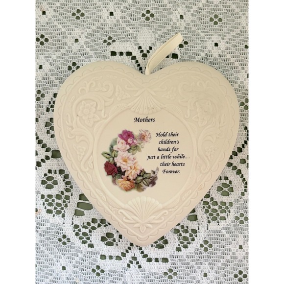 Hearts & Flowers Inc. Other - Vintage 1995 Heart Wall Plaque | Heritage Hearts and Flowers | Gift for Mom